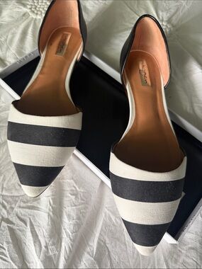 Halogen Black and White Striped Pointed D'Orsay Flats